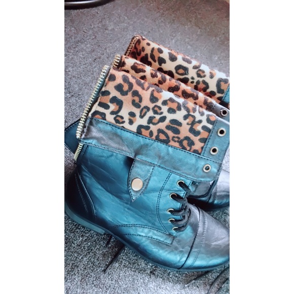 boots mjus leopard
